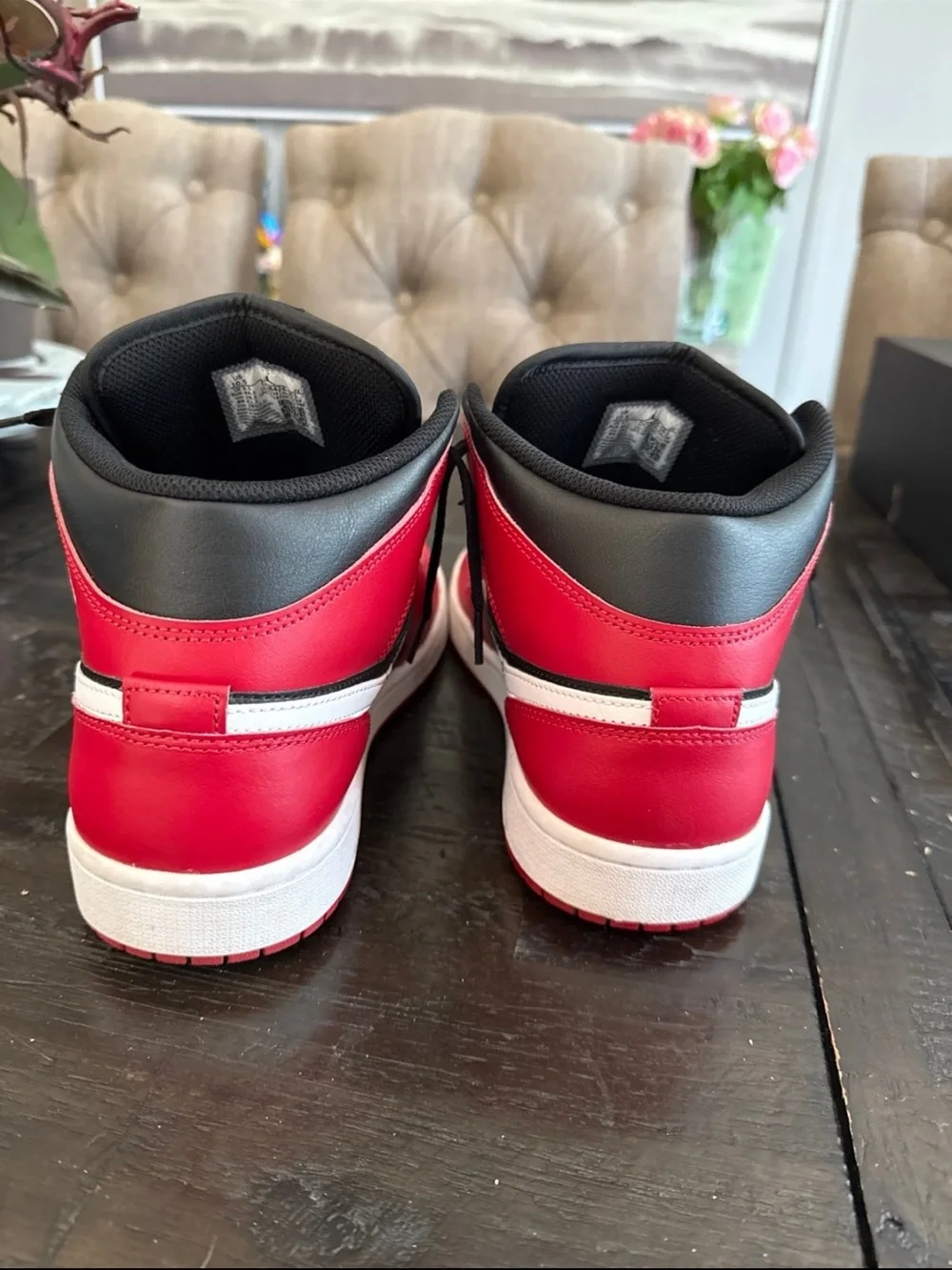 Jordan 1 Mid Gym Red Black White. Mens 10.5. pre-owned. Worn